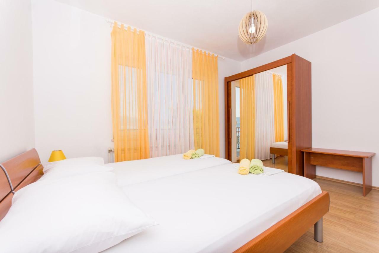Apartman Domic Slatine Exterior photo